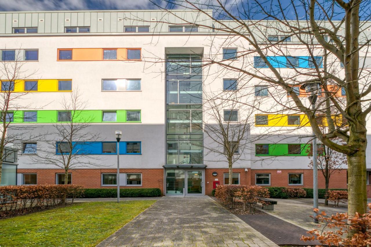 Bright & Central Room In Luton, Sleeps 2 Luton  Exterior foto
